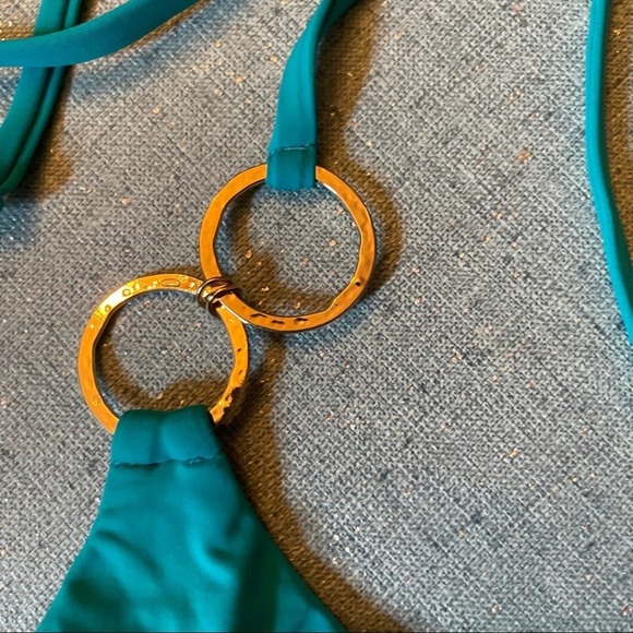 Beach Bunny Bikini Top with Rings - Picture 5 of 7